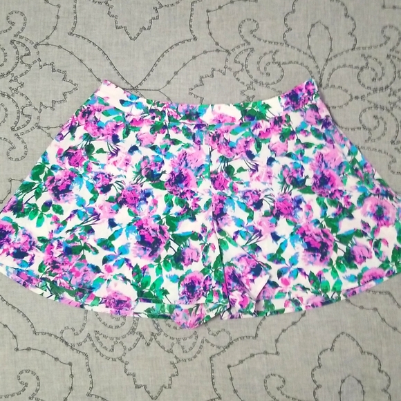 Ambar Pants - Ambar Floral Shorts